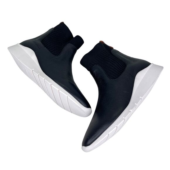 Gentle Souls by Kenneth Cole Remi Lite Stretch Booties 8 Black New - Picture 9 of 10